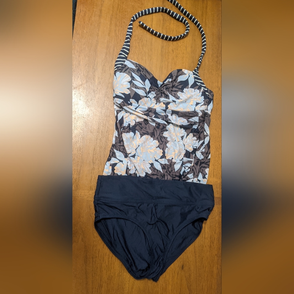 Pea in the Pod maternity swimsuit!